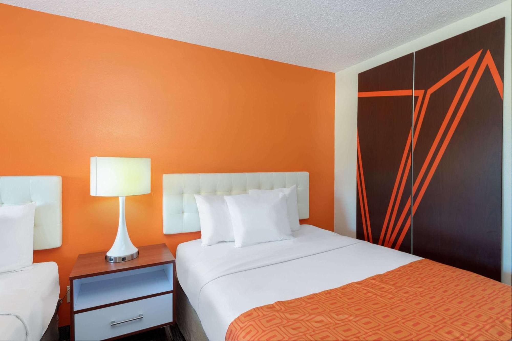 Howard Johnson By Wyndham Vero Beach/I-95 Exterior photo